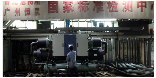水冷工業(yè)冷水機組多項措施保護，運行可靠